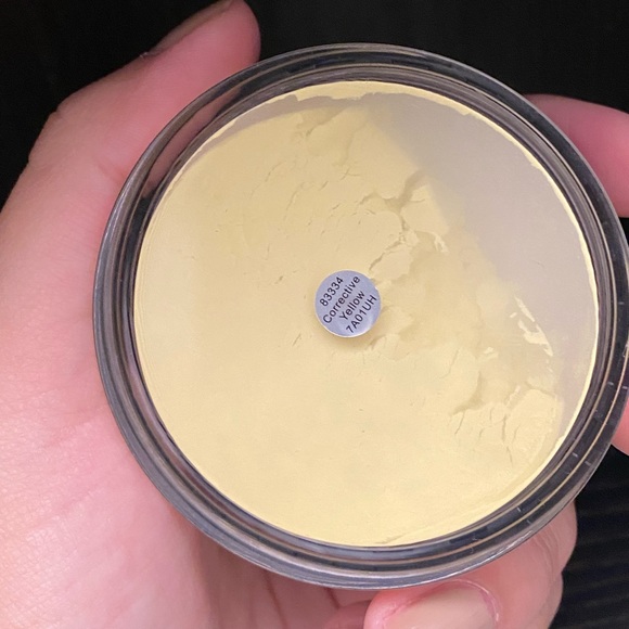 NWT e.l.f. High Definition Loose Face Powder, Corrective Yellow - Picture 3 of 6